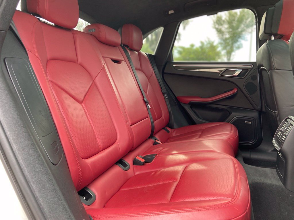 Used 2015 Porsche Macan Turbo AWD/4WD image 25