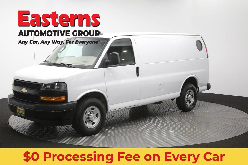 Used 2021 Chevrolet Express 3500 w/ Driver Convenience Package RWD image 52