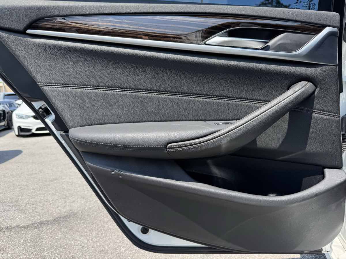 Used 2019 BMW 530i w/ Convenience Package RWD image 42