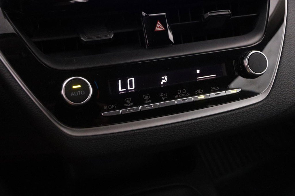 Certified 2025 Toyota Corolla LE FWD image 16