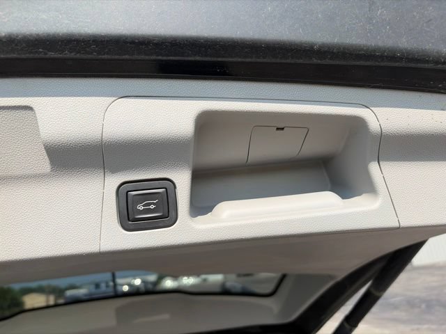 Used 2017 GMC Acadia SLT AWD/4WD image 6