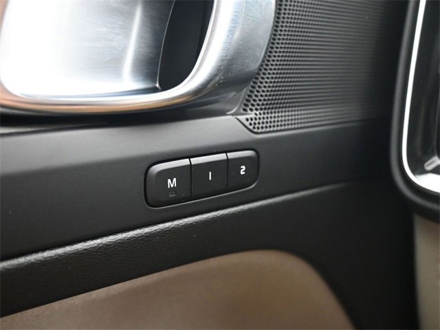 Used 2024 Volvo XC40 B5 Plus w/ Protection Package Premier image 29