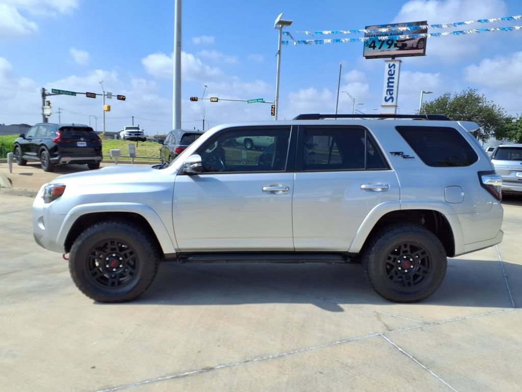 Used 2024 Toyota 4Runner TRD Off-Road Premium AWD/4WD image 4
