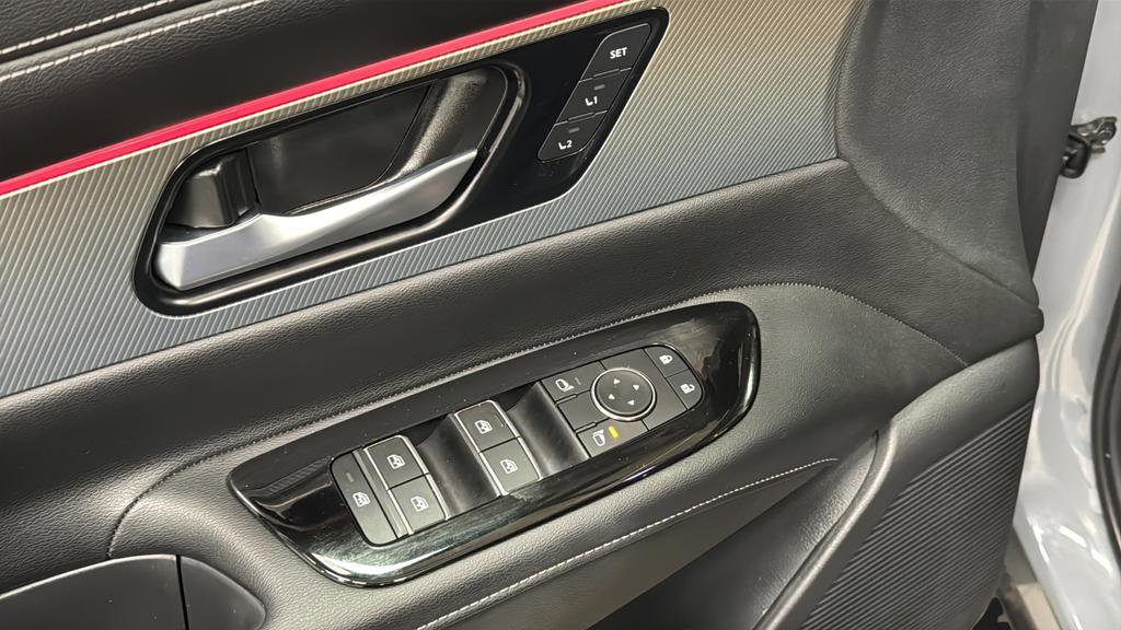 Used 2025 Nissan Murano SL AWD/4WD image 22