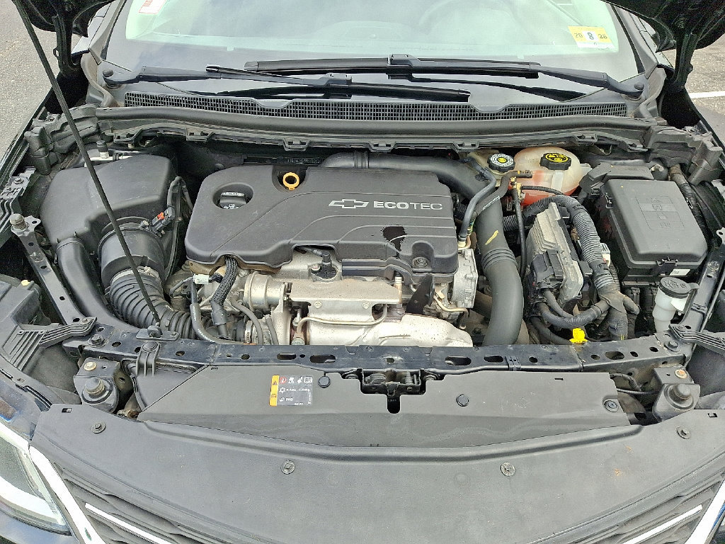 Certified 2017 Chevrolet Cruze LS FWD image 28