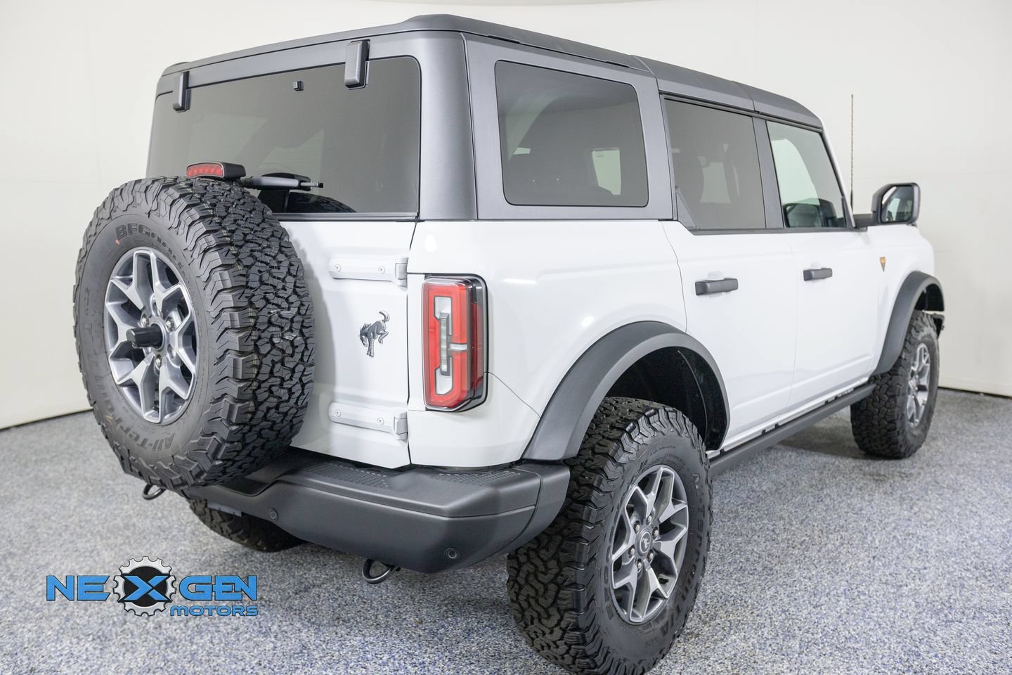 Used 2024 Ford Bronco Badlands AWD/4WD image 7