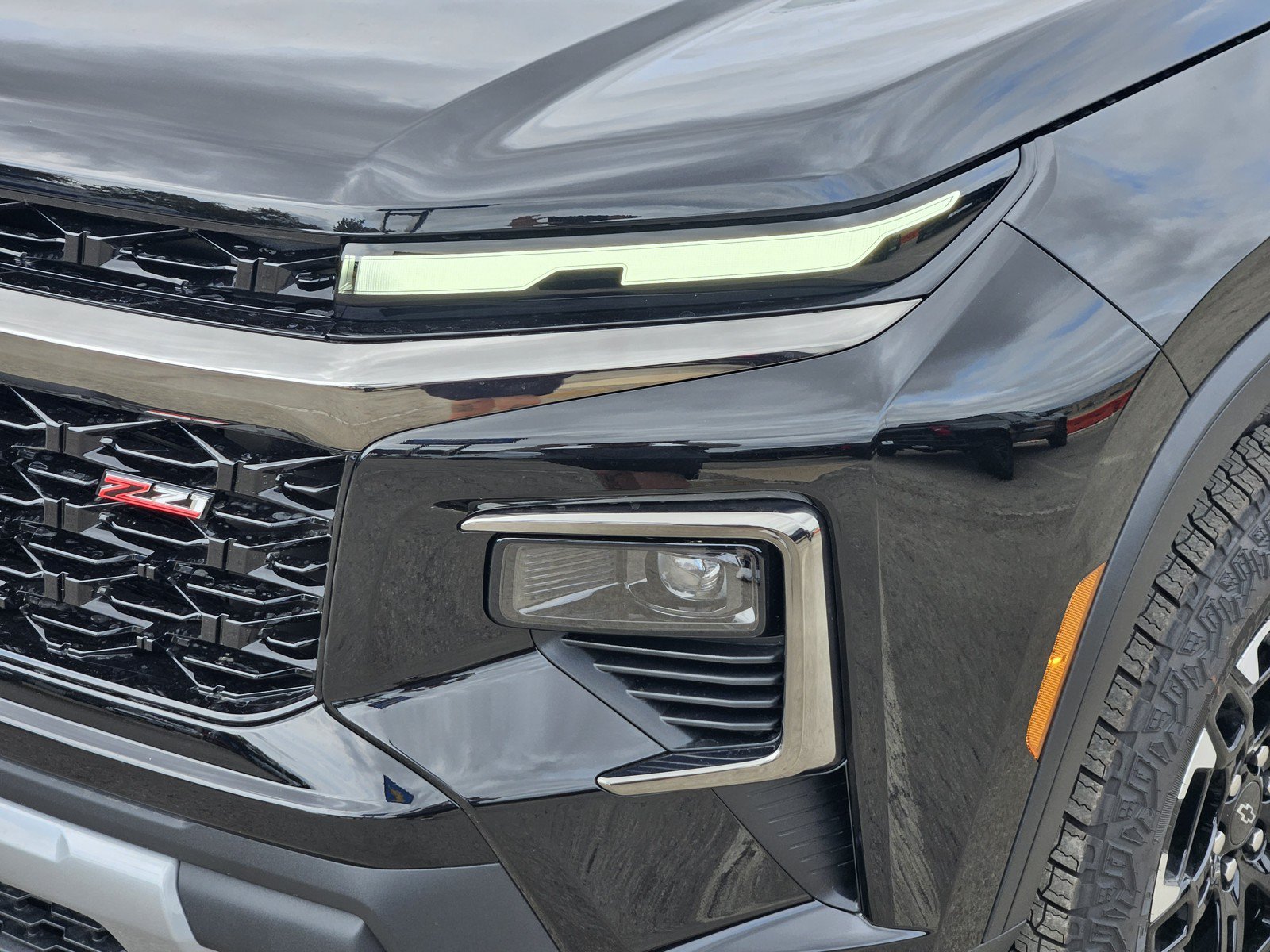 New 2027 Chevrolet Traverse Z71 w/ Driver Confidence Package AWD/4WD image 5