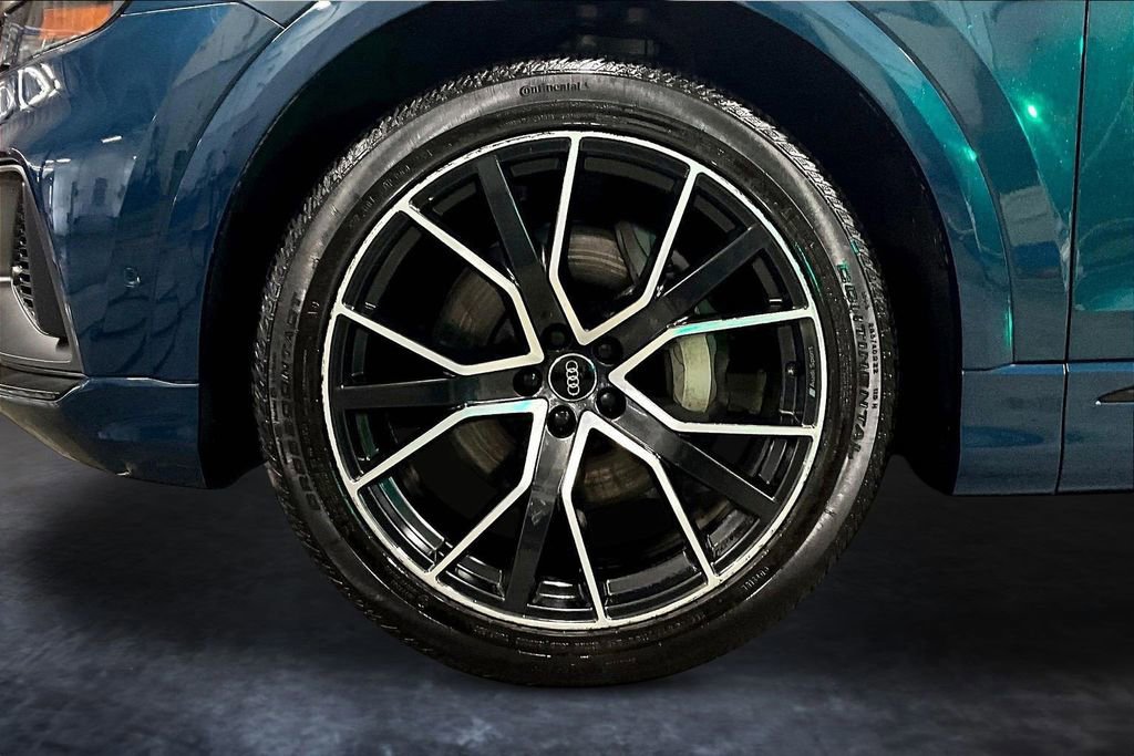 Used 2019 Audi Q8 Prestige AWD/4WD image 34