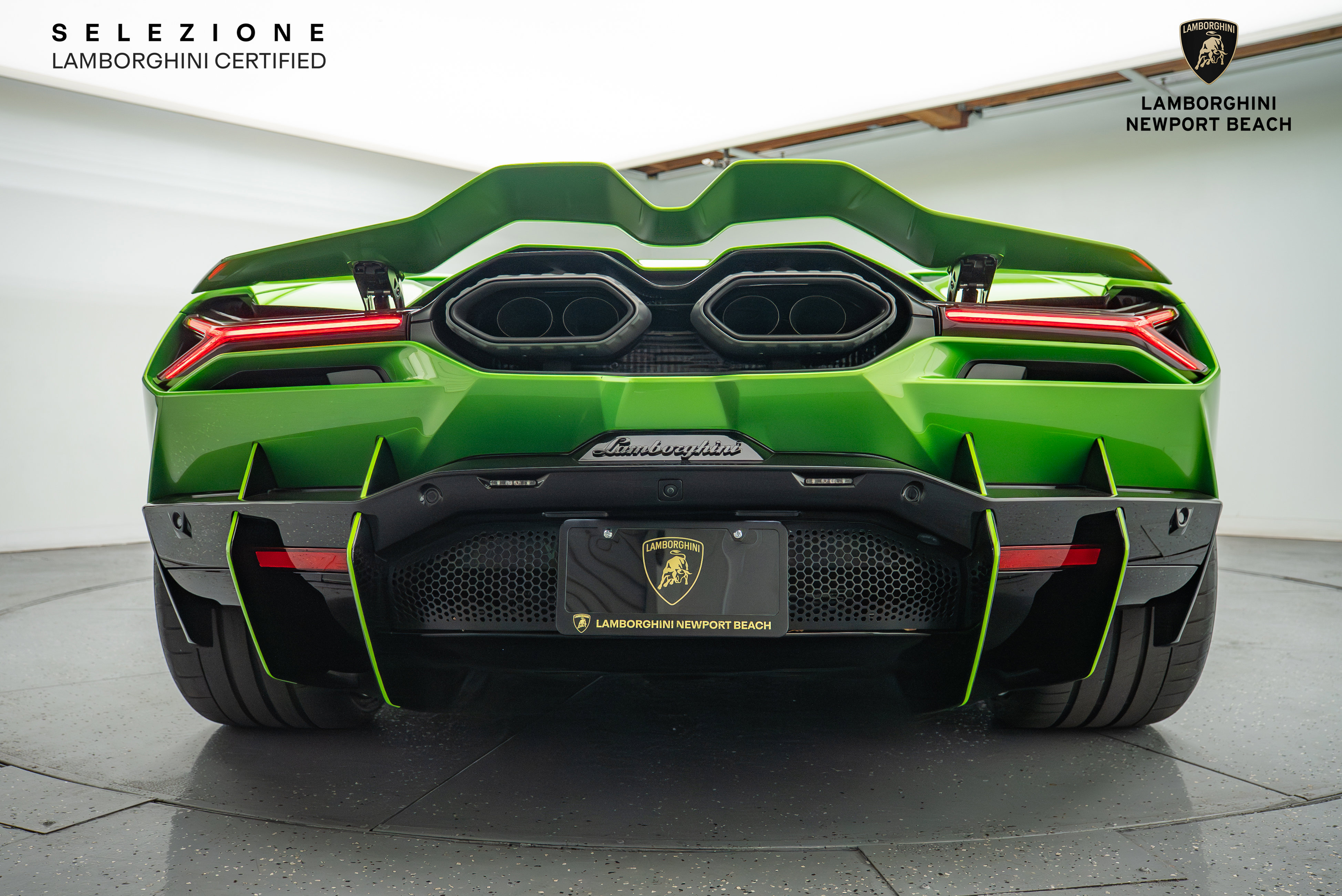 Used 2024 Lamborghini Revuelto AWD/4WD image 21