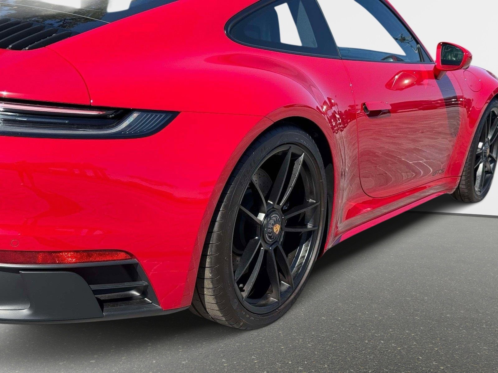 Used 2024 Porsche 911 Carrera 4 GTS w/ Premium Package image 17