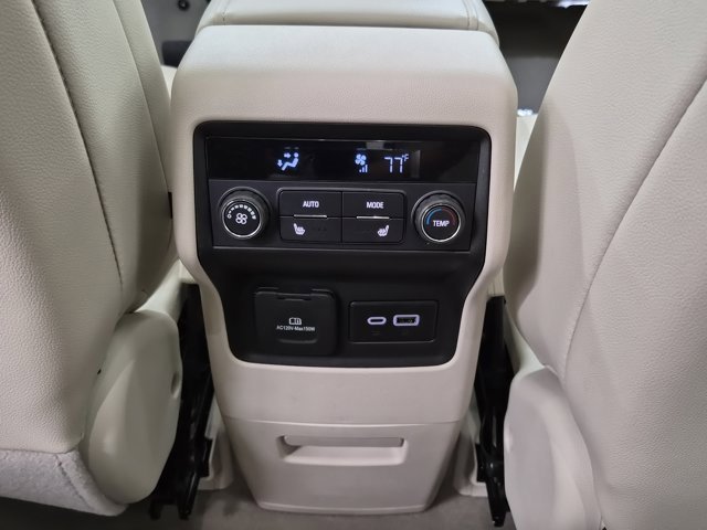 Used 2023 GMC Acadia Denali w/ Denali Technology Package image 12