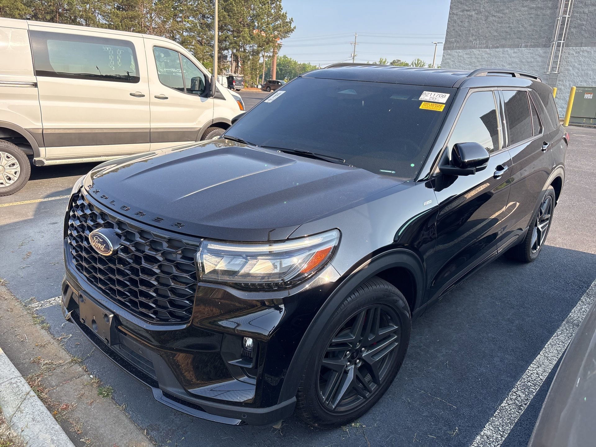 Used 2025 Ford Explorer ST-Line w/ Premium Package RWD image 1
