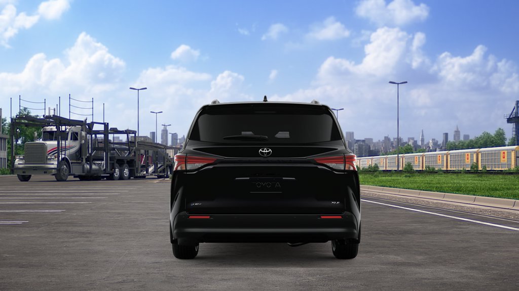 New 2026 Toyota Sienna XLE FWD image 5