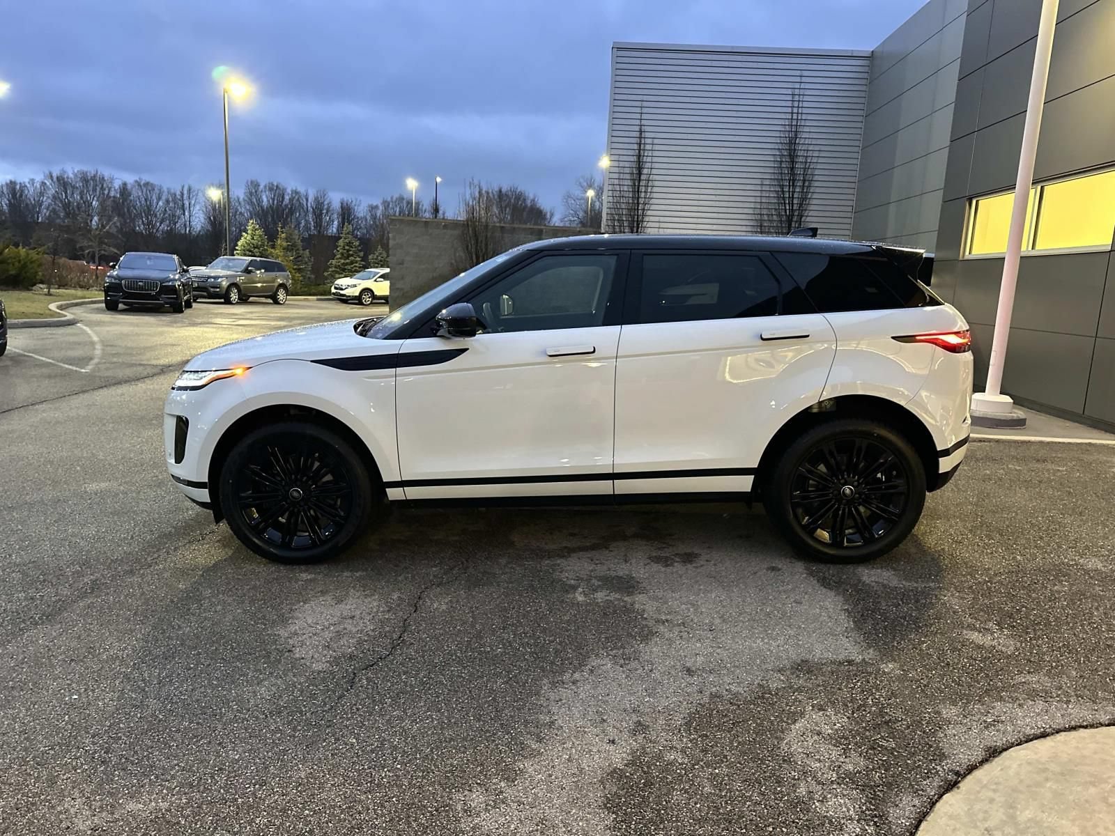 New 2026 Land Rover Range Rover Evoque S AWD/4WD image 8