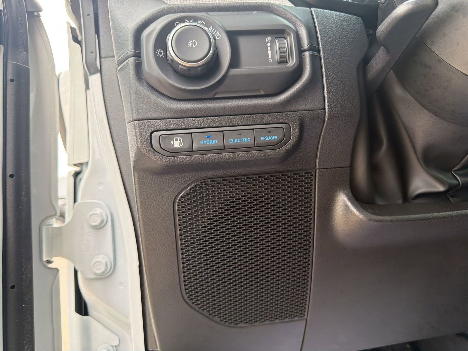 Certified 2025 Jeep Wrangler Sahara image 18