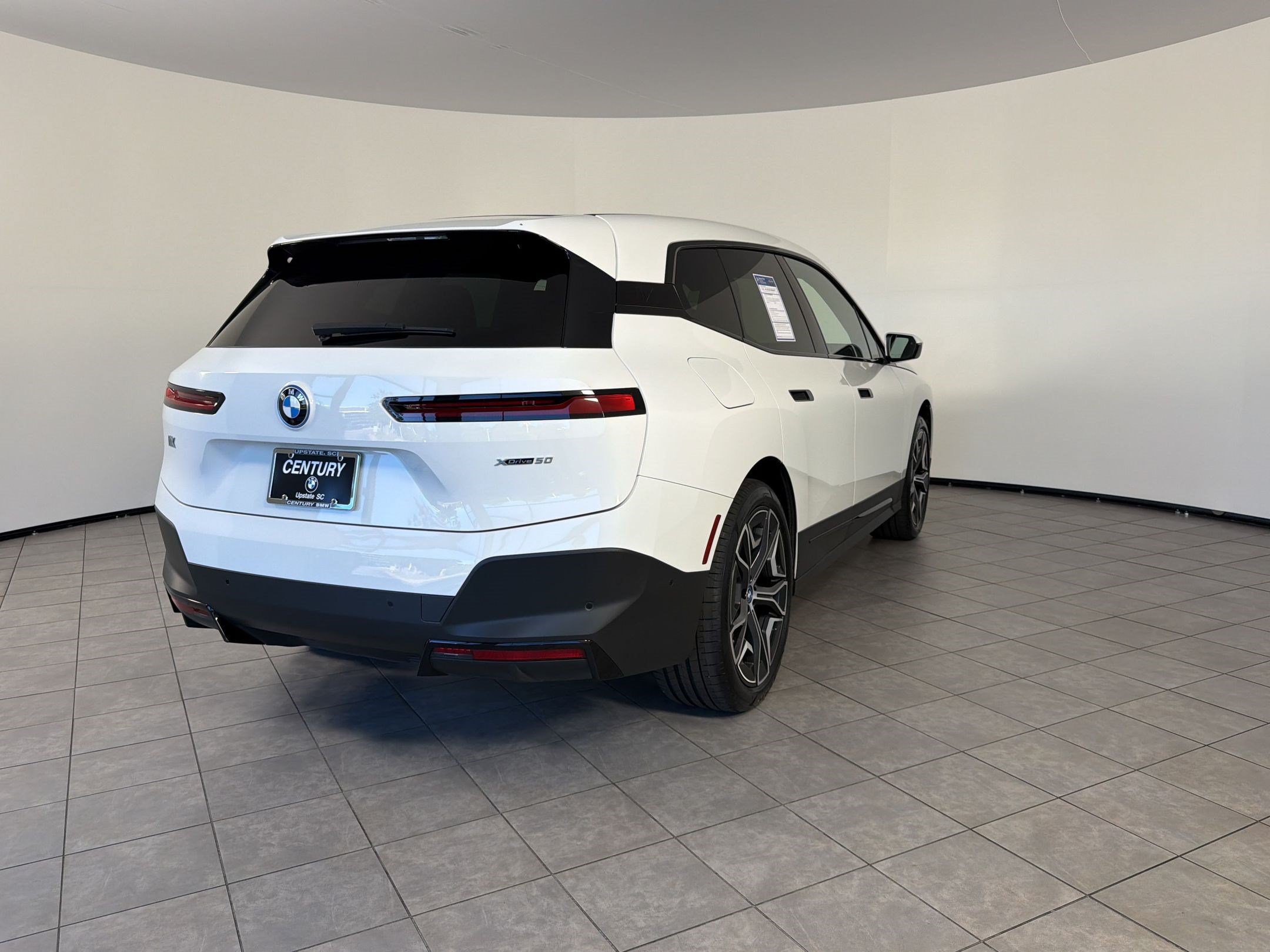Certified 2023 BMW iX xDrive50 AWD/4WD image 8