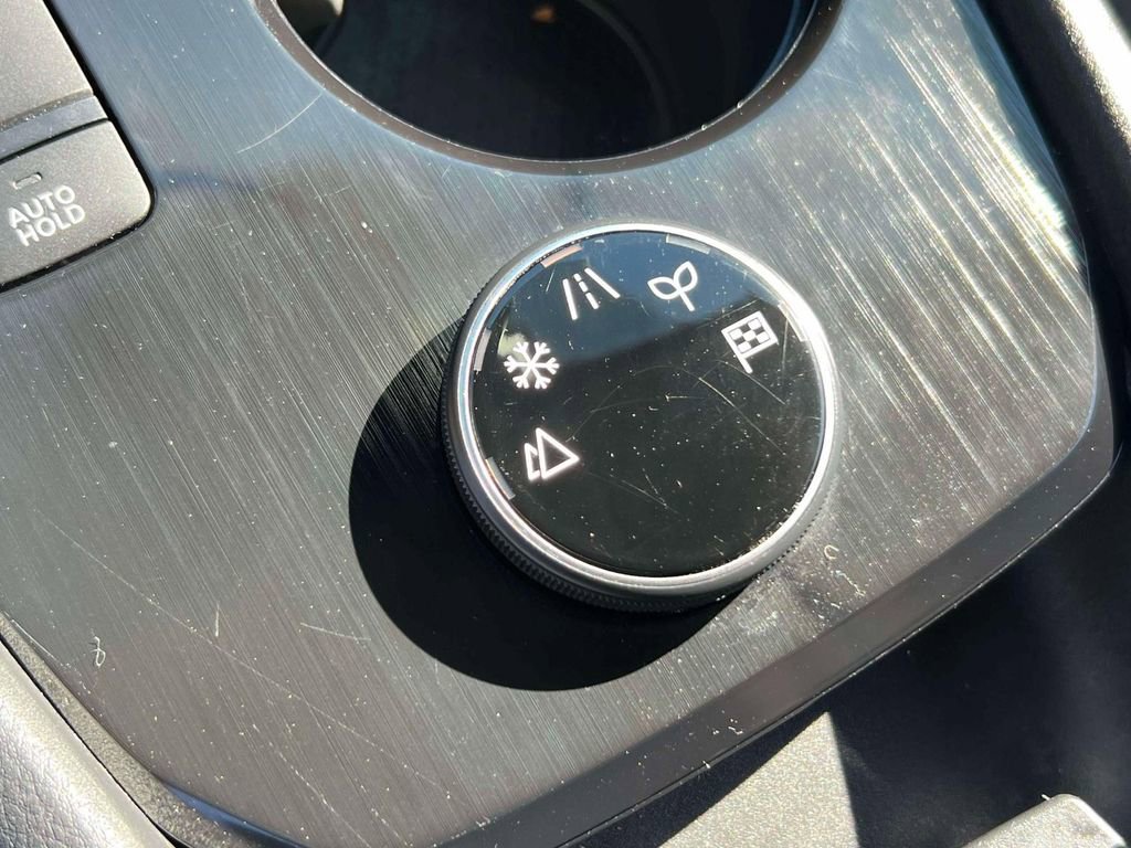 Certified 2024 Nissan Rogue SV image 31