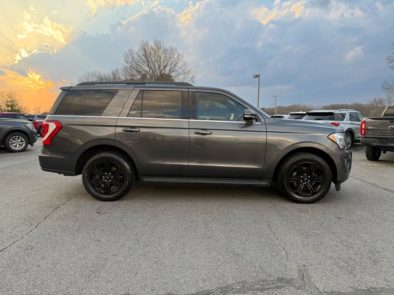 Used 2019 Ford Expedition XLT w/ Equipment Group 201A image 7