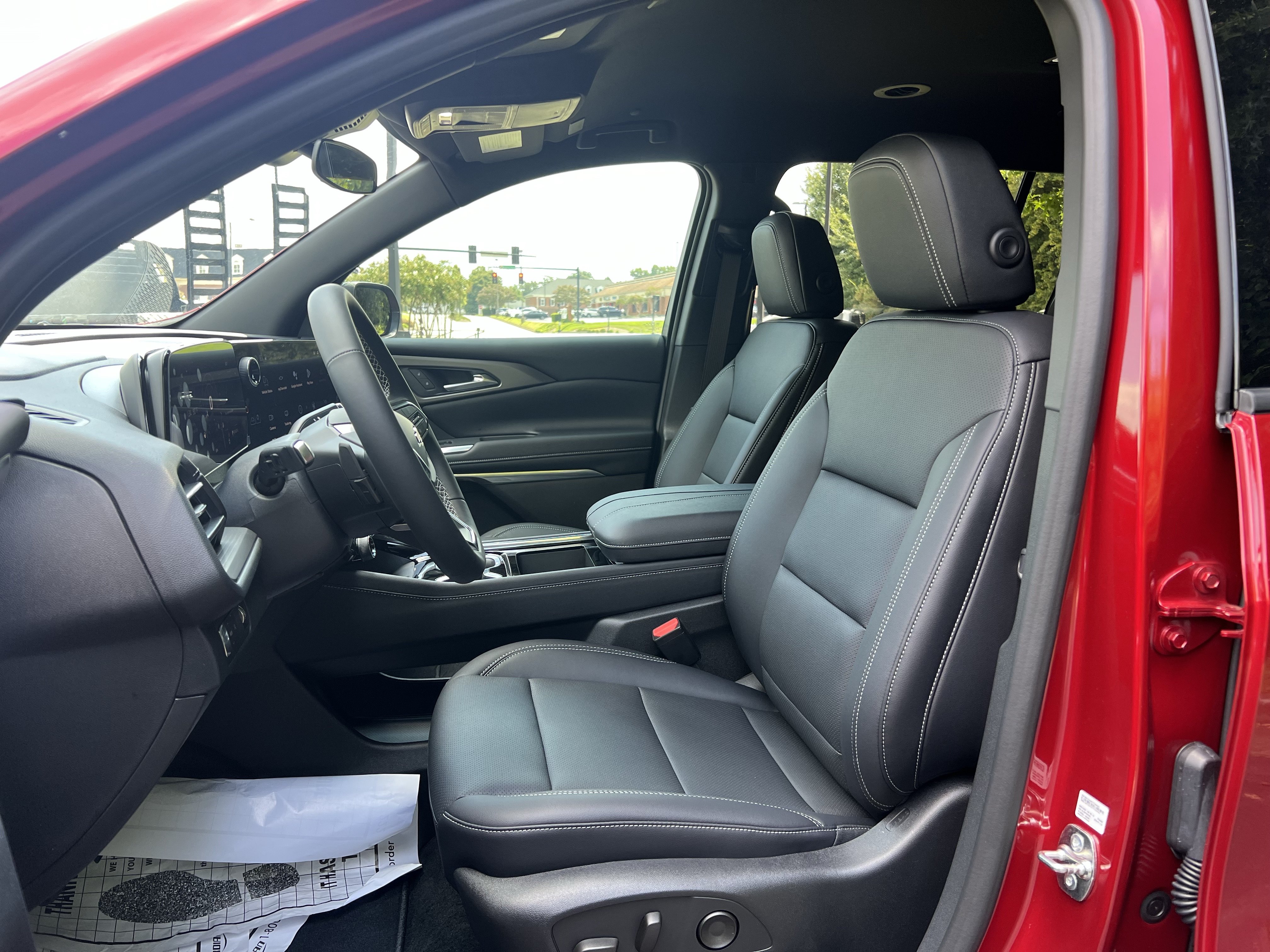 New 2026 Chevrolet Traverse LT FWD image 16