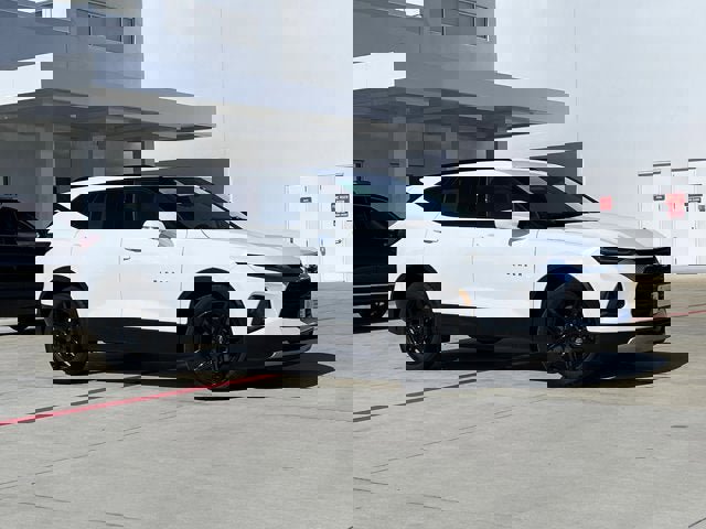 Used 2022 Chevrolet Blazer LT w/ Sound & Technology Package image 6