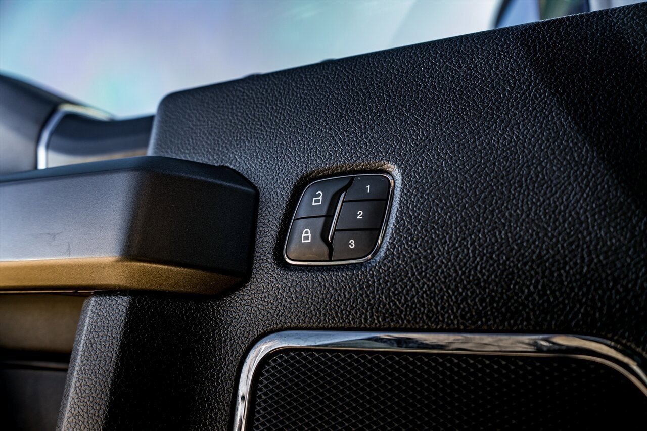 Used 2019 Ford F350 Platinum w/ Platinum Ultimate Package image 17