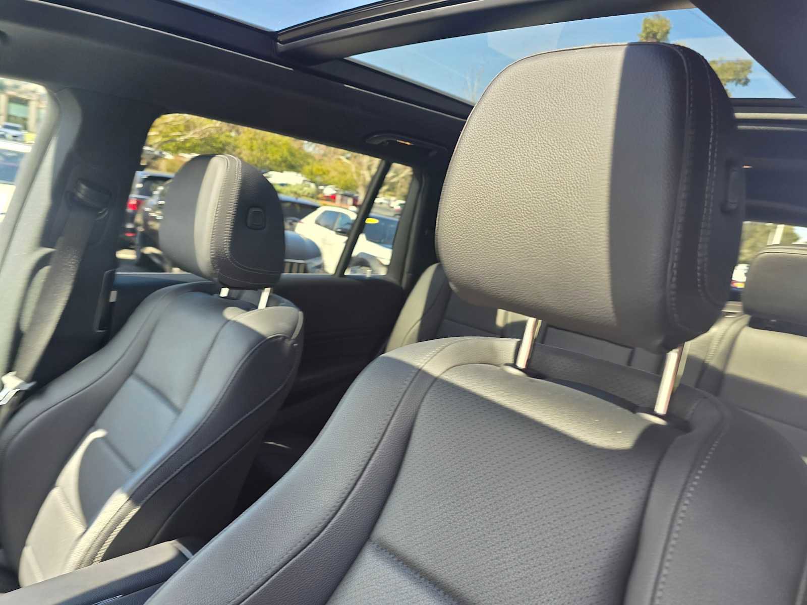 Used 2024 Mercedes-Benz GLS 450 4MATIC image 27