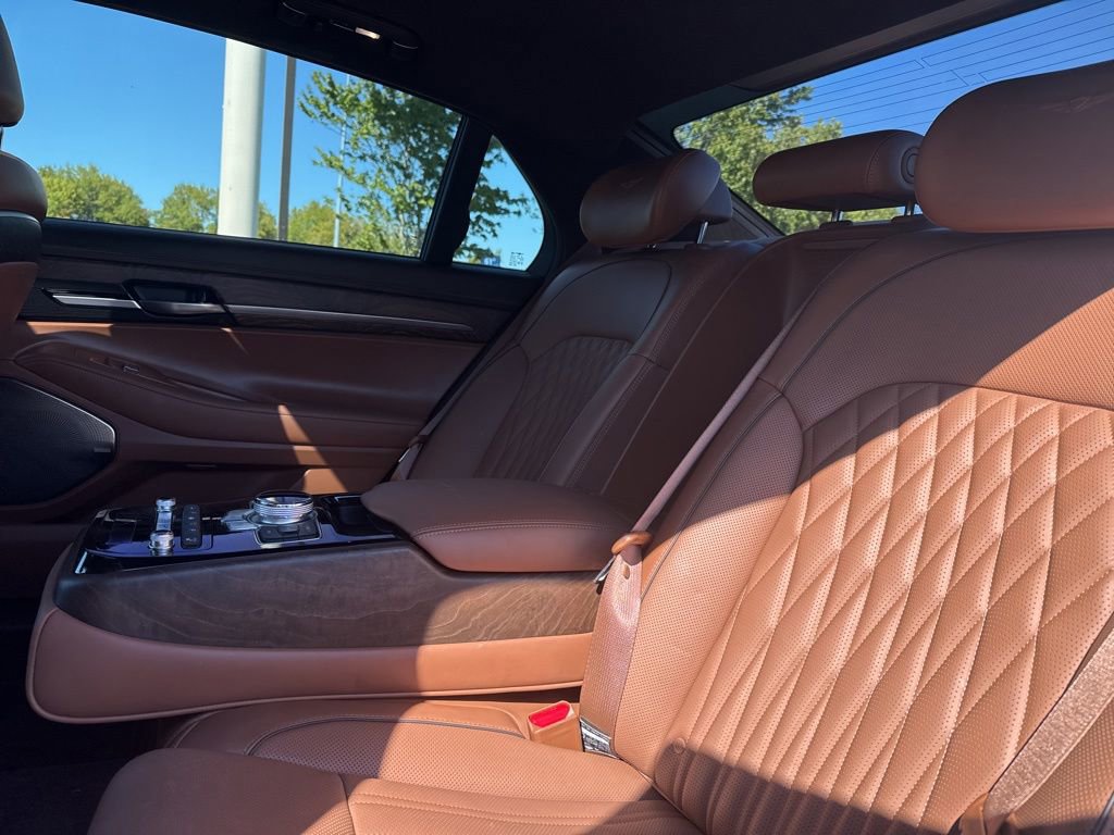 Used 2020 Genesis G90 3.3T Premium AWD/4WD image 10