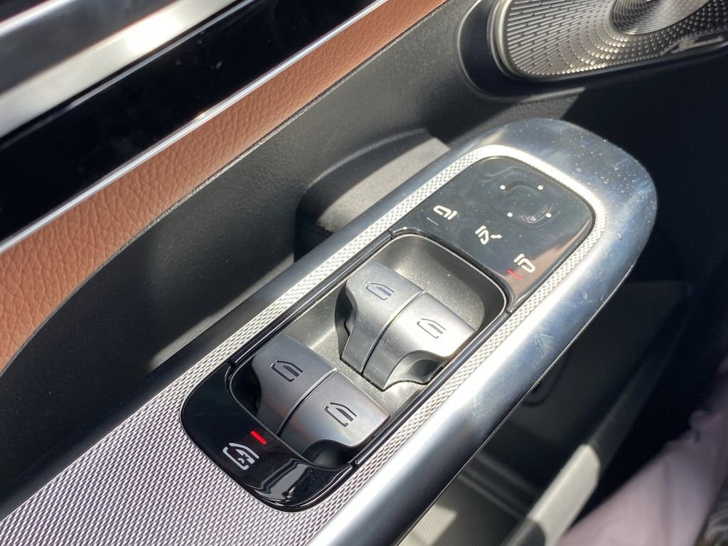 Certified 2026 Mercedes-Benz GLC 300 image 8