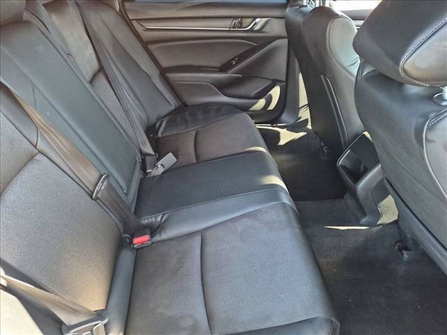 Used 2018 Honda Accord Sport image 17