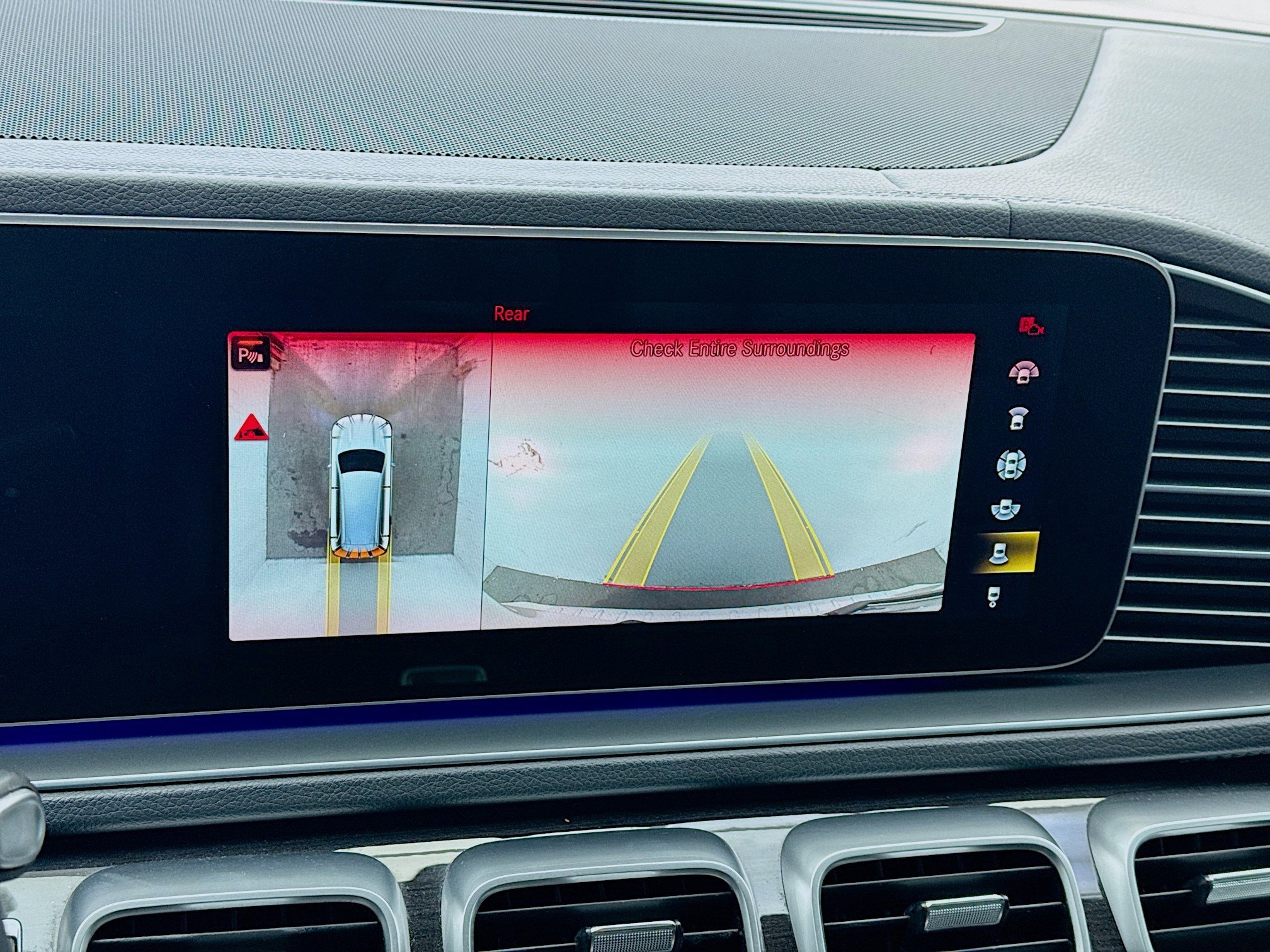 Used 2022 Mercedes-Benz GLS 450 4MATIC image 10