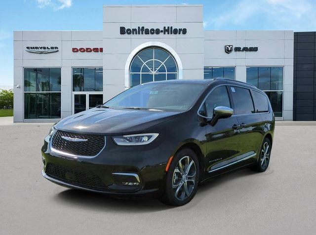 New 2026 Chrysler Pacifica Pinnacle w/ Trailer Tow Group FWD image 2