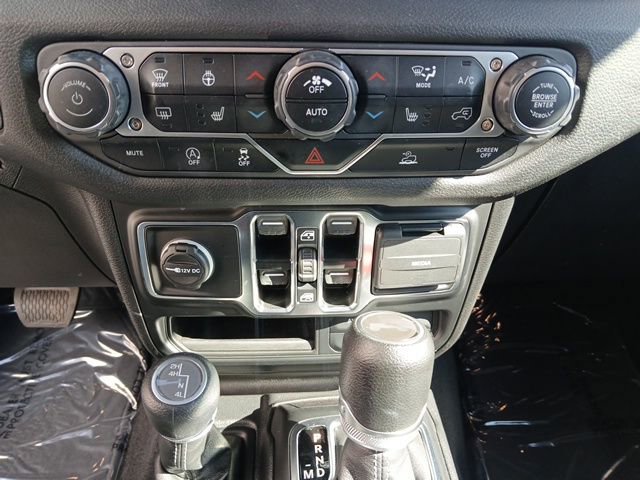 Used 2024 Jeep Wrangler Sport S image 40