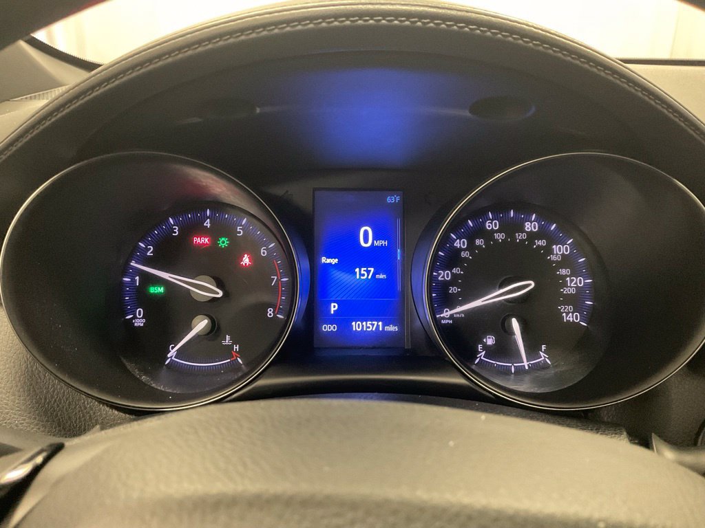 Used 2018 Toyota C-HR XLE FWD image 2