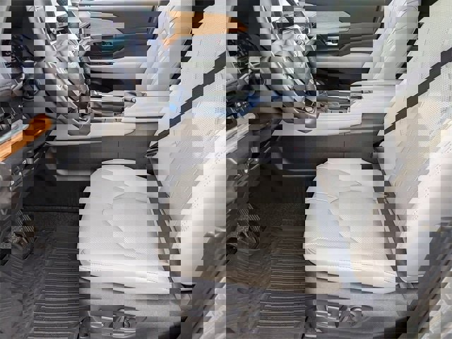 Used 2025 Toyota Grand Highlander FWD image 21