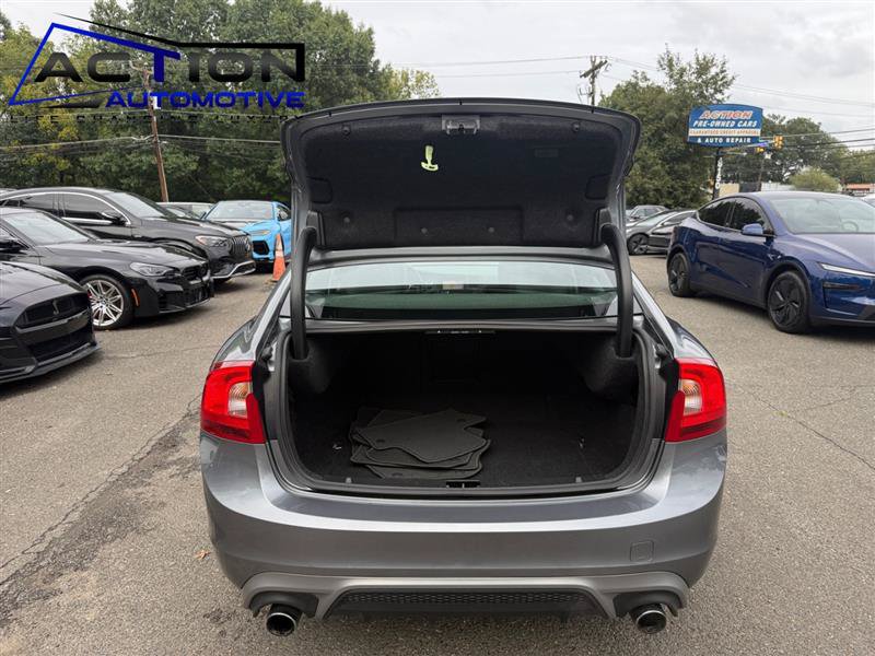 Used 2018 Volvo S60 T5 Dynamic w/ Protection Package AWD/4WD image 19