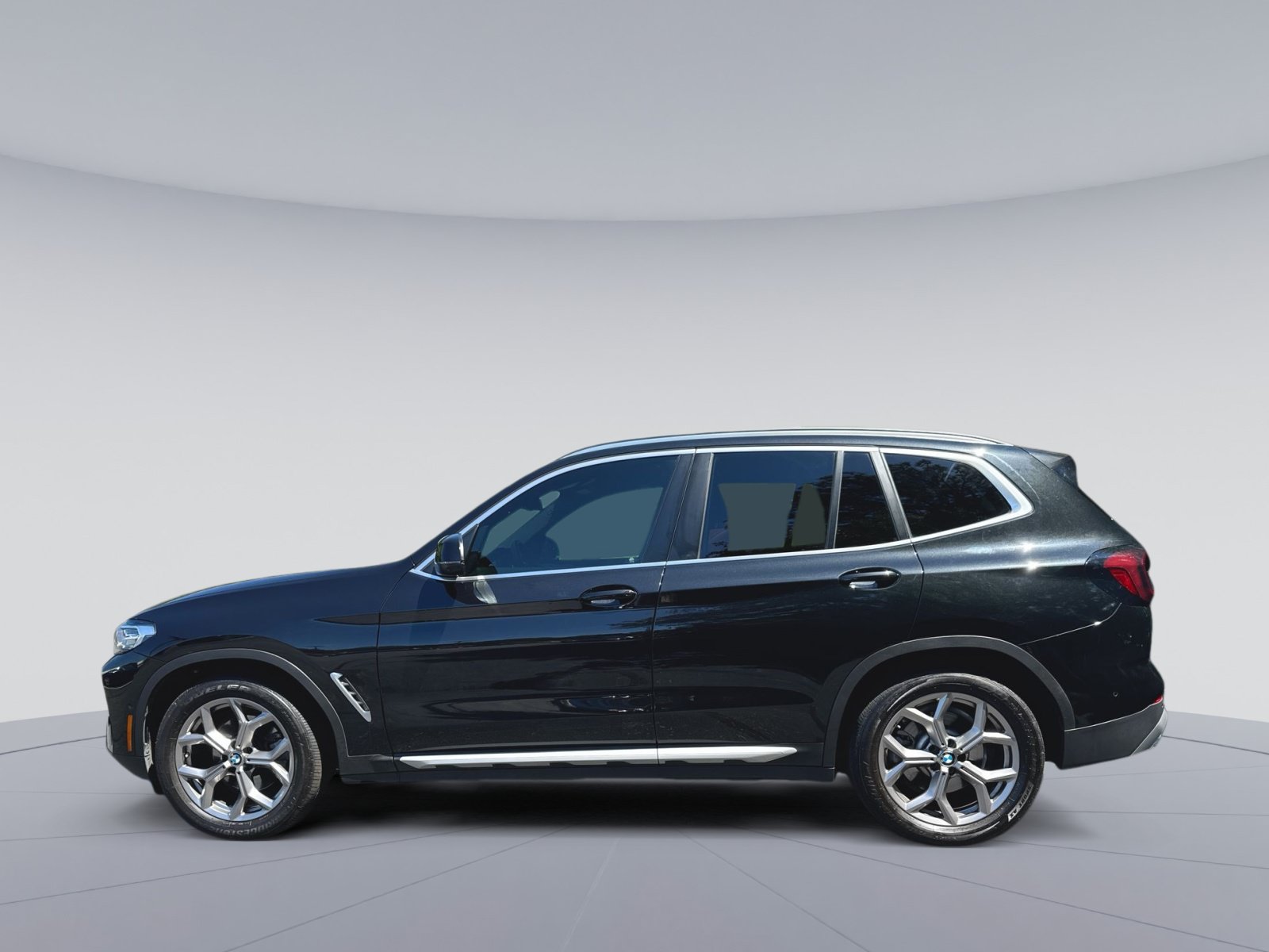 Used 2024 BMW X3 sDrive30i w/ Premium Package RWD image 8
