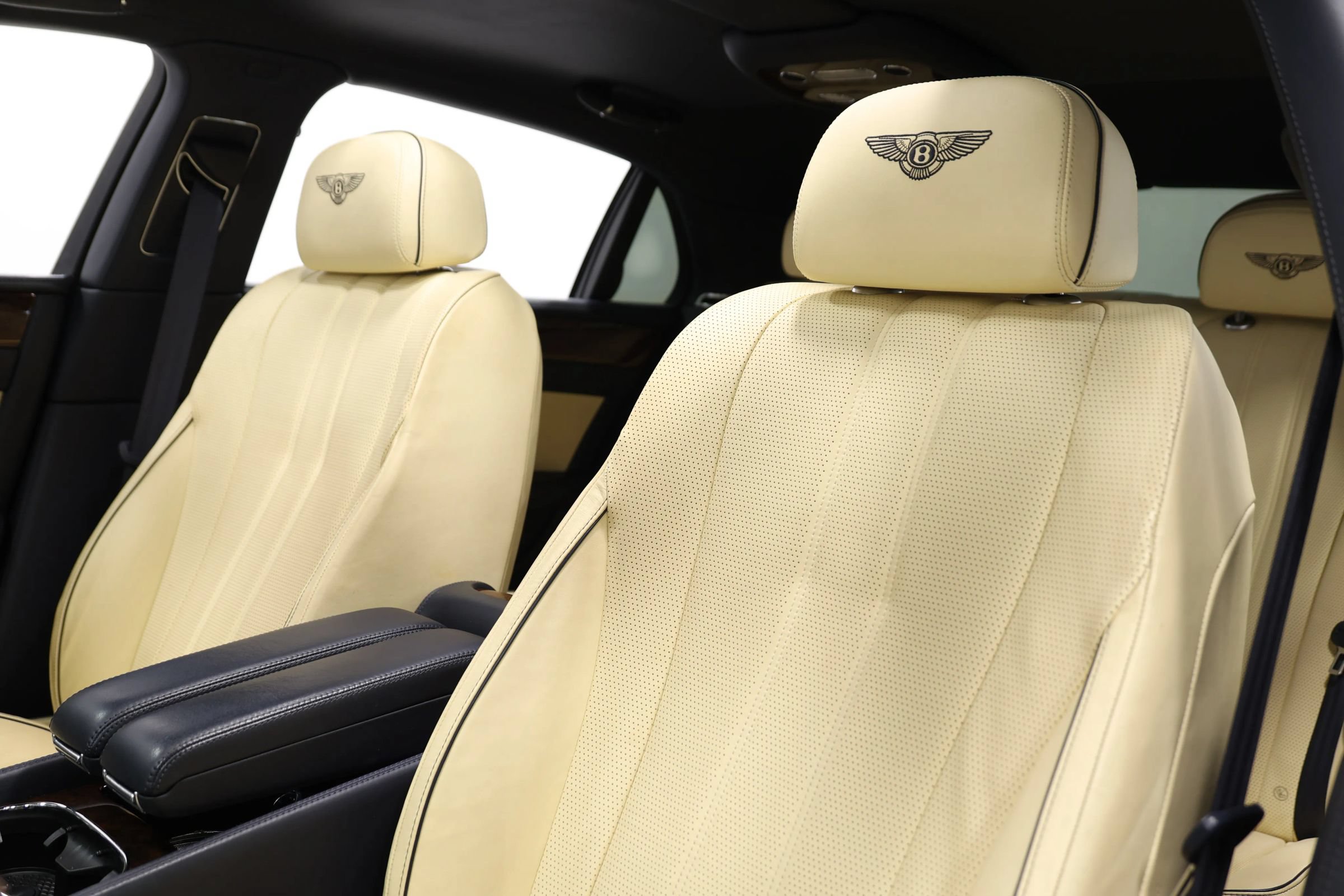 Used 2015 Bentley Flying Spur V8 AWD/4WD image 17