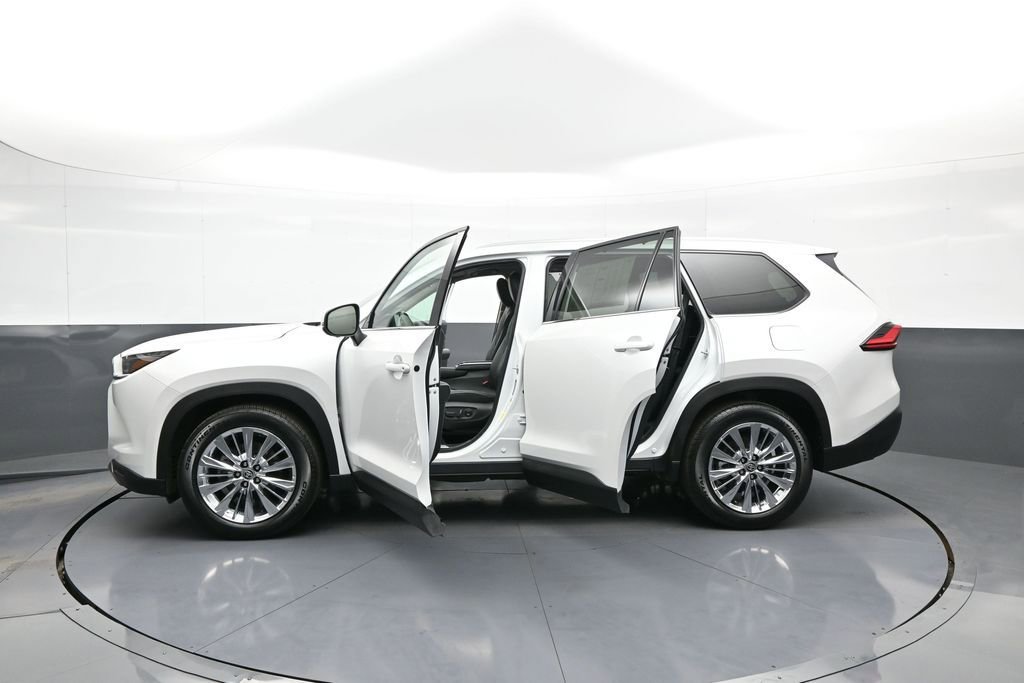 Certified 2024 Toyota Grand Highlander Platinum image 45