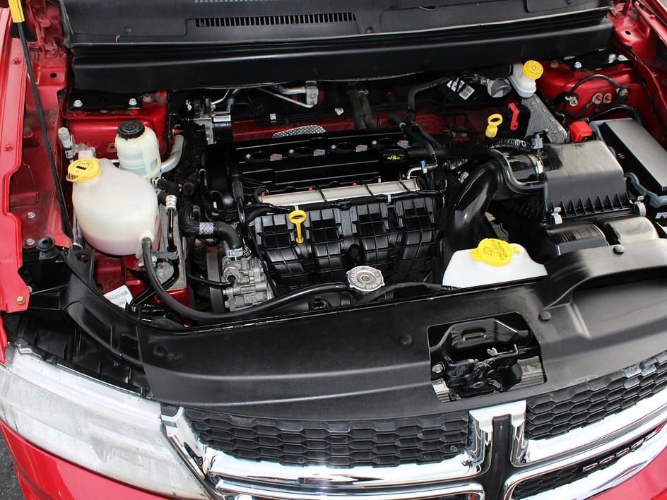 Used 2018 Dodge Journey SE image 32