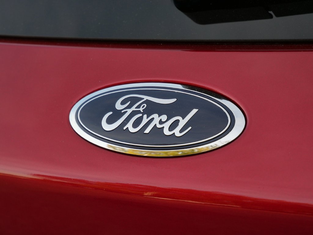 Certified 2022 Ford Escape SE w/ SE Sport Appearance Package AWD/4WD image 8