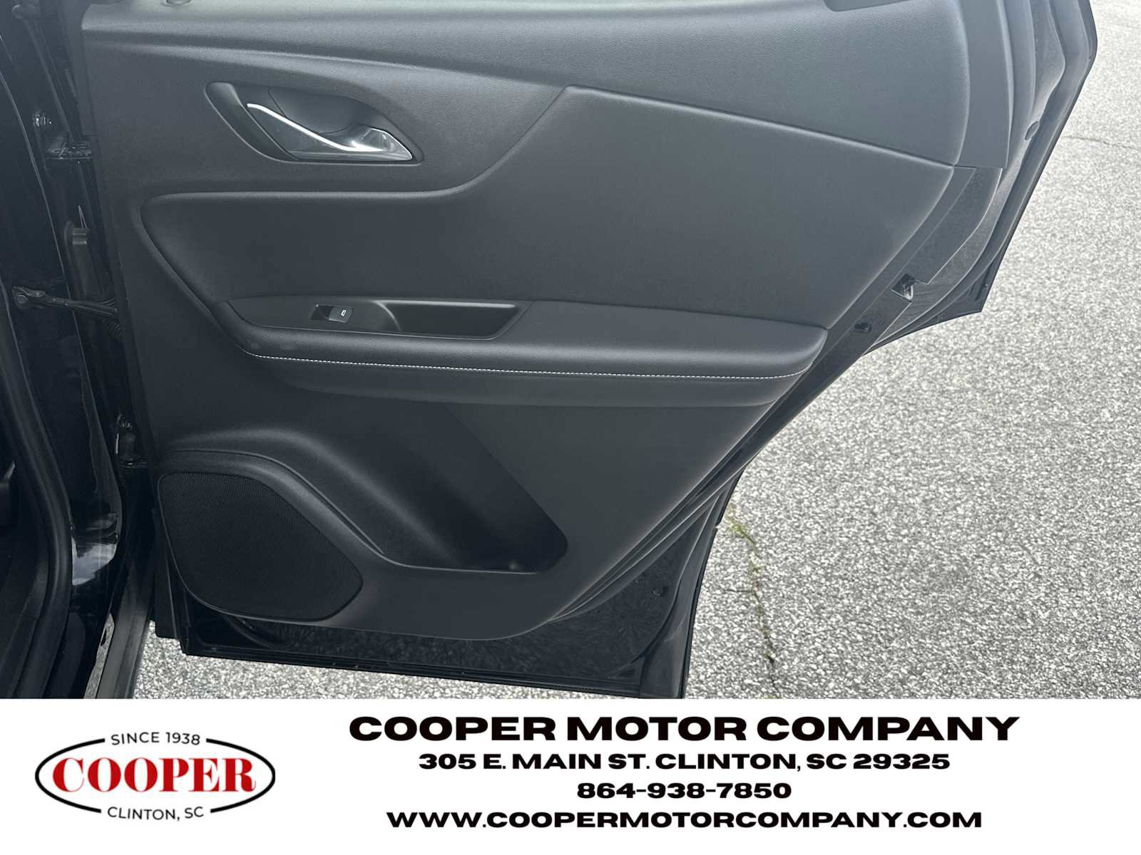 Used 2025 Chevrolet Blazer LT FWD image 16