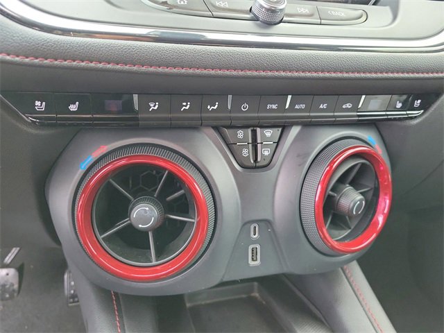 Used 2020 Chevrolet Blazer RS image 30