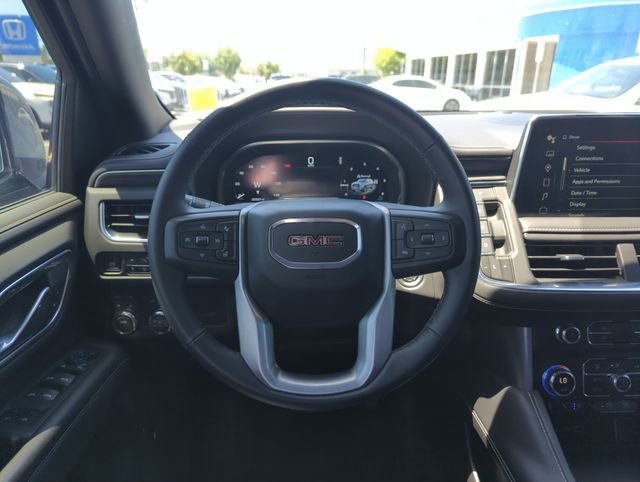Used 2024 GMC Yukon XL SLT w/ SLT Luxury Package AWD/4WD image 16