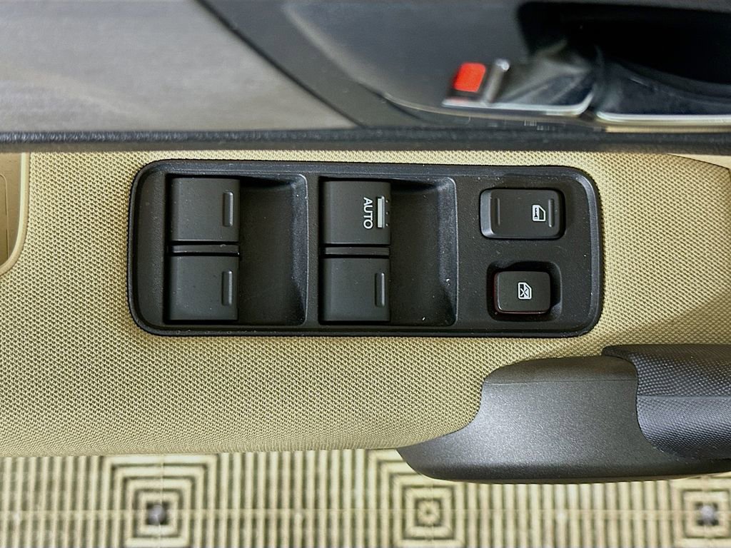 Used 2010 Honda CR-V LX image 19