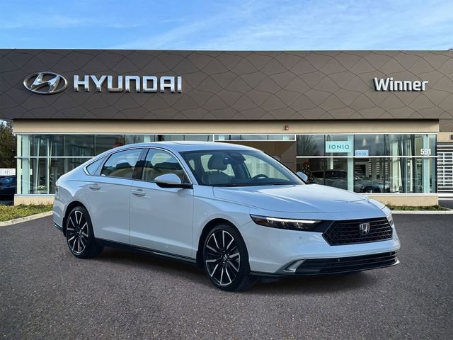 Used 2023 Honda Accord Touring image 6