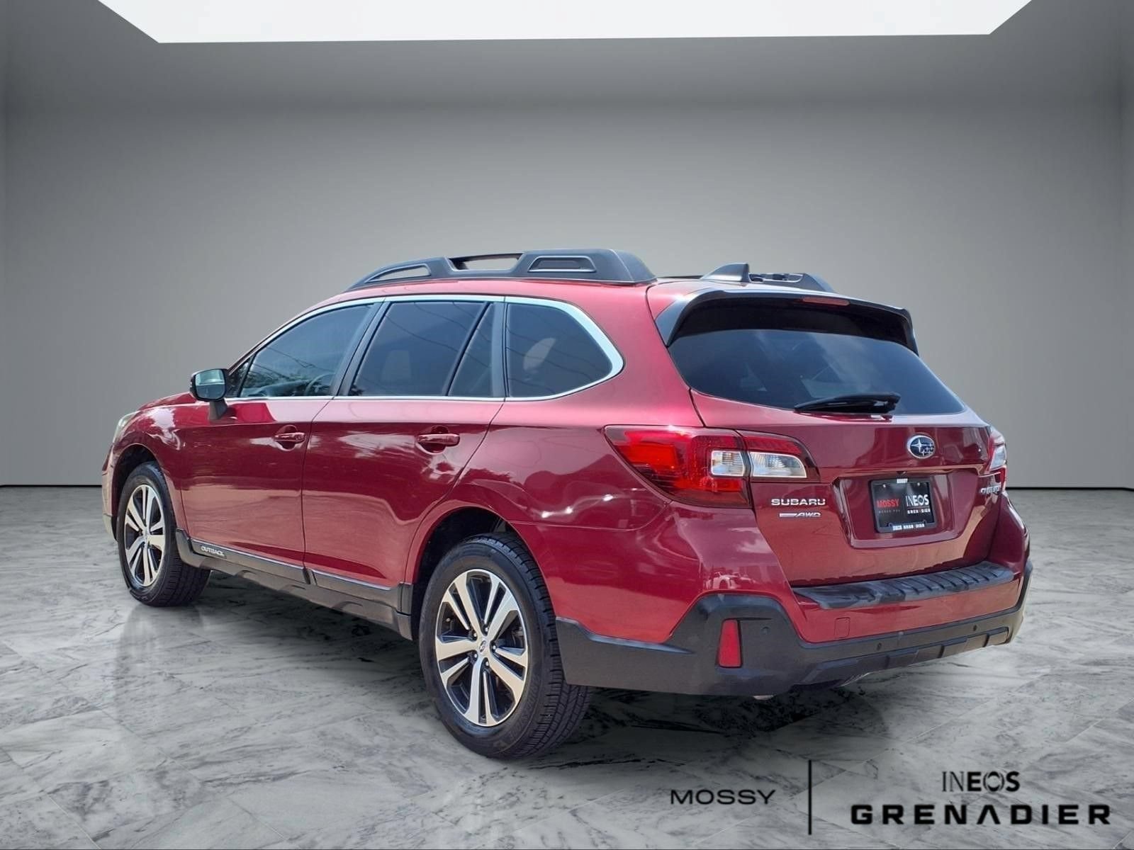 Used 2019 Subaru Outback 2.5i Limited AWD/4WD image 2