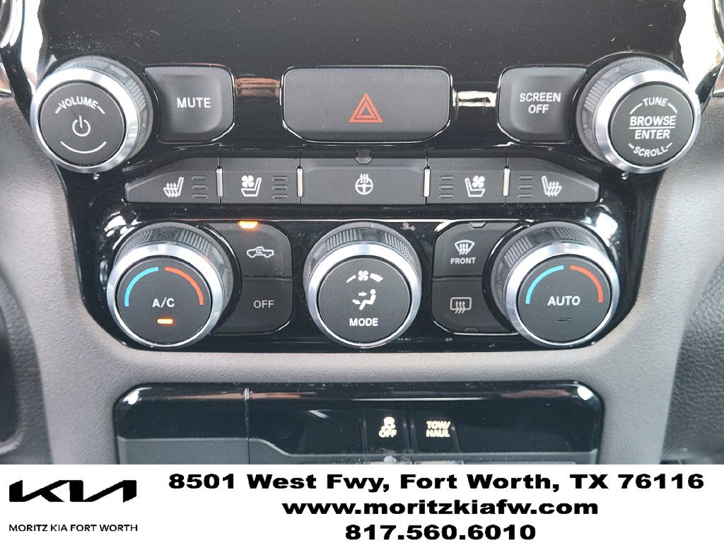 Used 2024 RAM 1500 Laramie AWD/4WD image 19