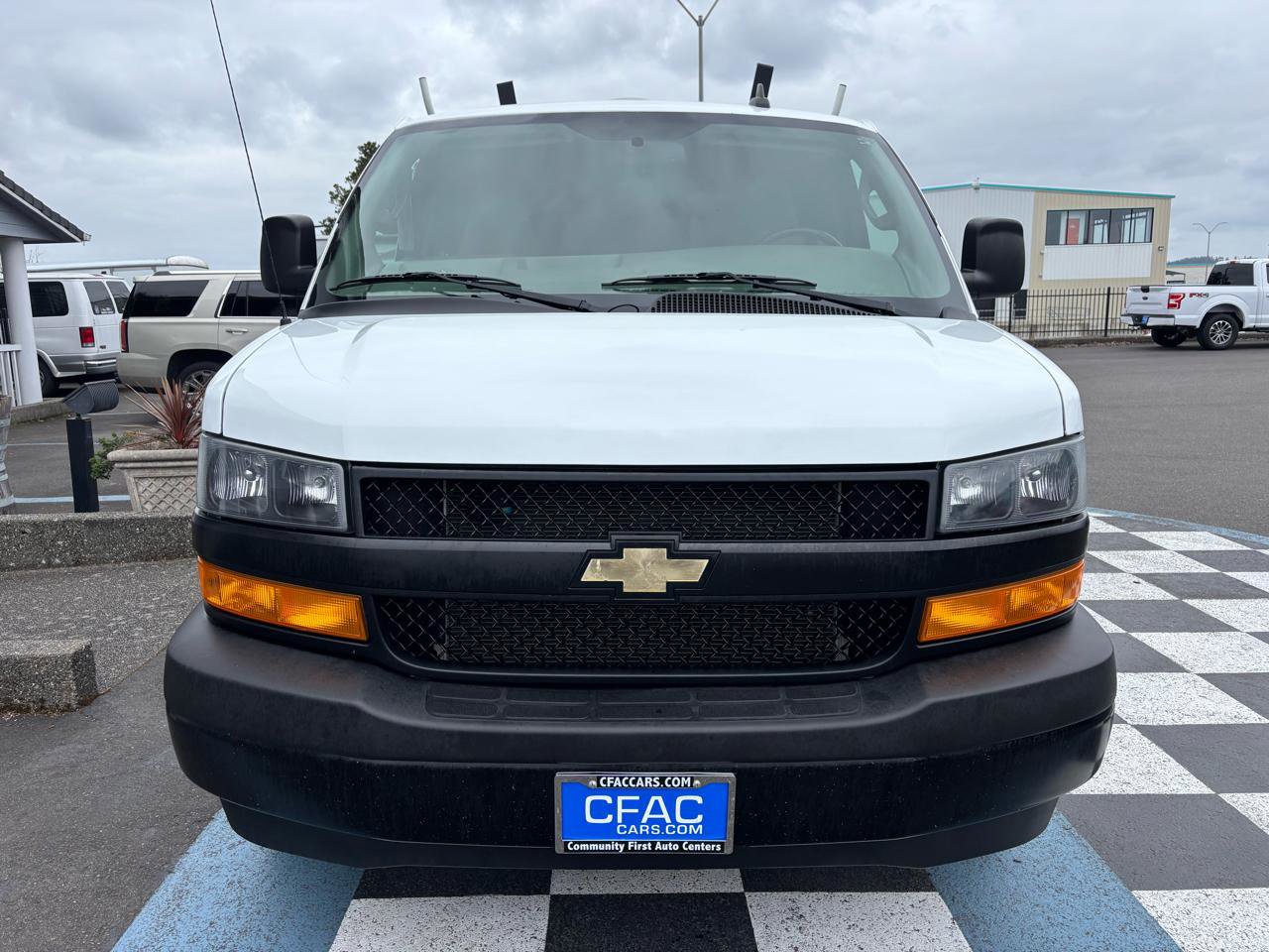 Used 2021 Chevrolet Express 2500 w/ Driver Convenience Package RWD image 6