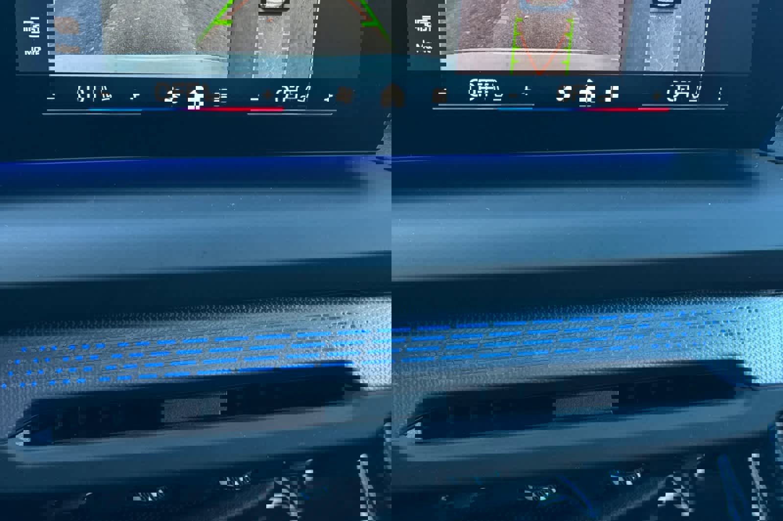 Used 2025 BMW M235i xDrive w/ Premium Package image 21