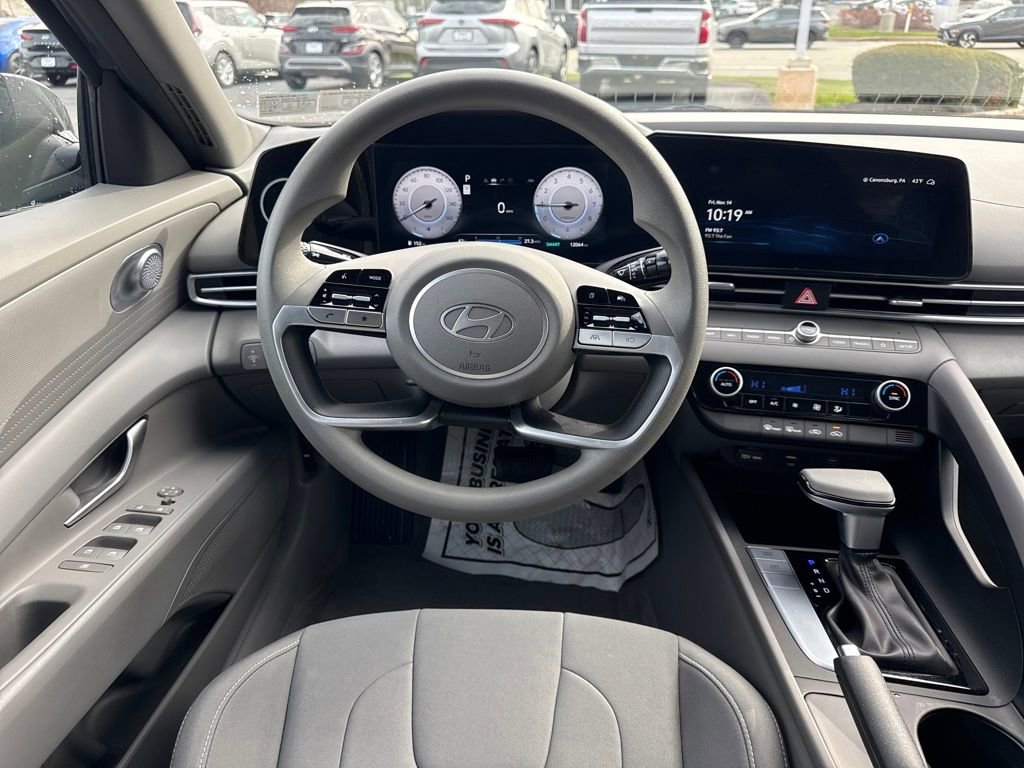 Used 2024 Hyundai Elantra SEL image 15